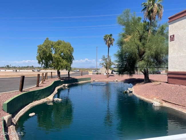 12123 W Bell Rd in Surprise, AZ - Foto de edificio - Building Photo