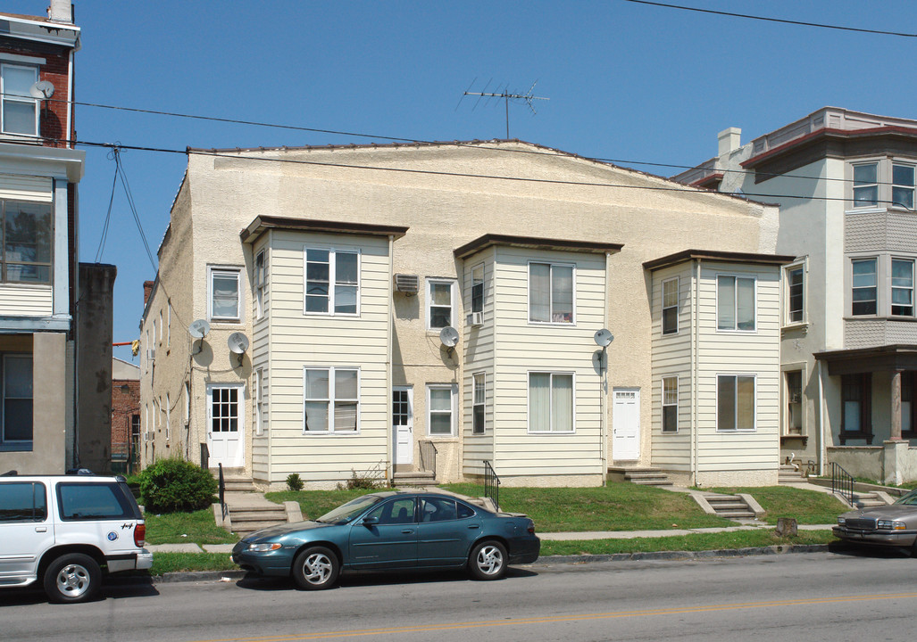 605-609 W Main St in Norristown, PA - Foto de edificio