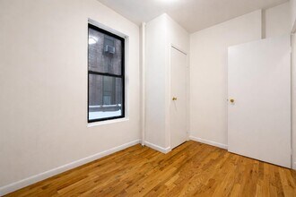 1270 First Avenue, Unit 2E in New York, NY - Building Photo - Building Photo