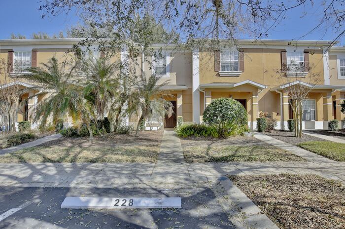 228 Weymouth Dr in Davenport, FL - Building Photo