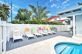 1018 Adams St in Hollywood, FL - Building Photo - Building Photo