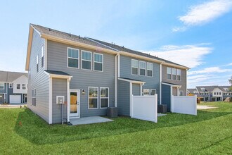 Artisan Living Mills River in Mills River, NC - Foto de edificio - Building Photo