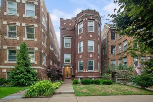 610 Michigan Ave in Evanston, IL - Building Photo