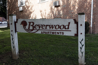 Beyerwood Apartments in Philadelphia, PA - Building Photo - Building Photo