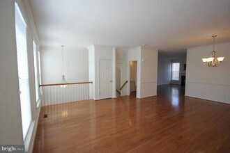 15675 William Bayliss Ct in Woodbridge, VA - Building Photo - Building Photo