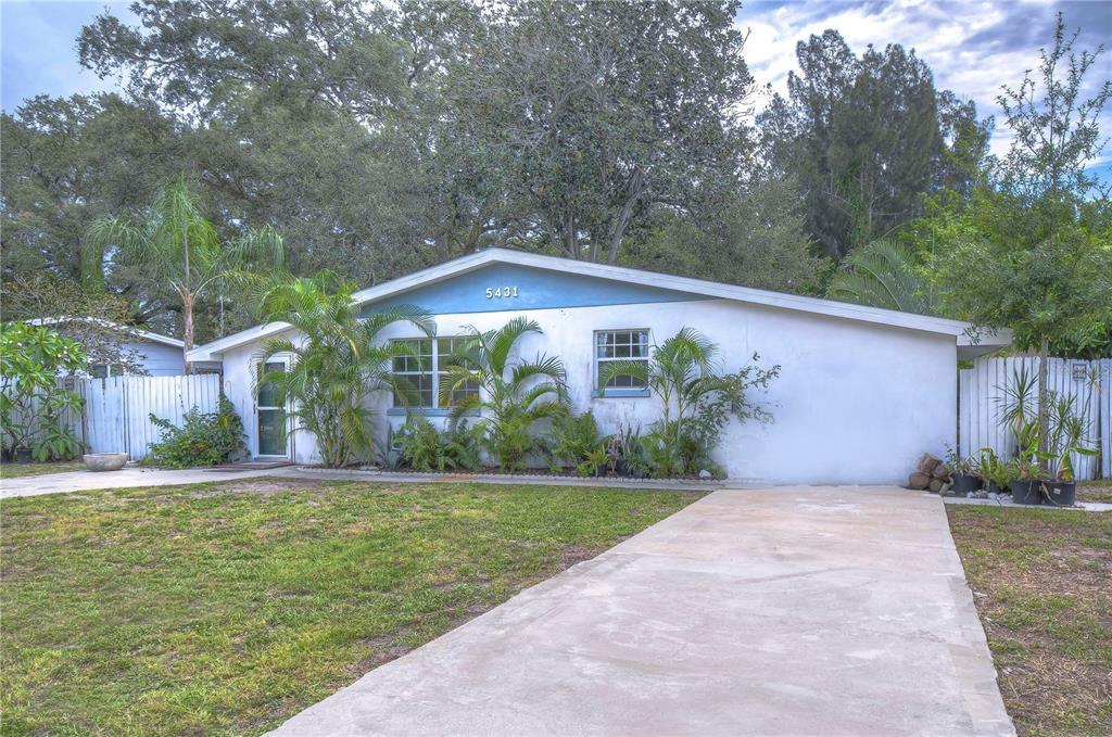 5431 70th Ln N in St. Petersburg, FL - Building Photo