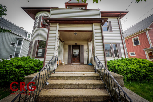 22 Grand View Ave, Unit 1
