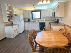 11527 Heritage Ct in Anchorage, AK - Building Photo - Building Photo