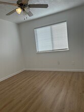 7842 Winding Creek View in Houston, TX - Building Photo - Building Photo