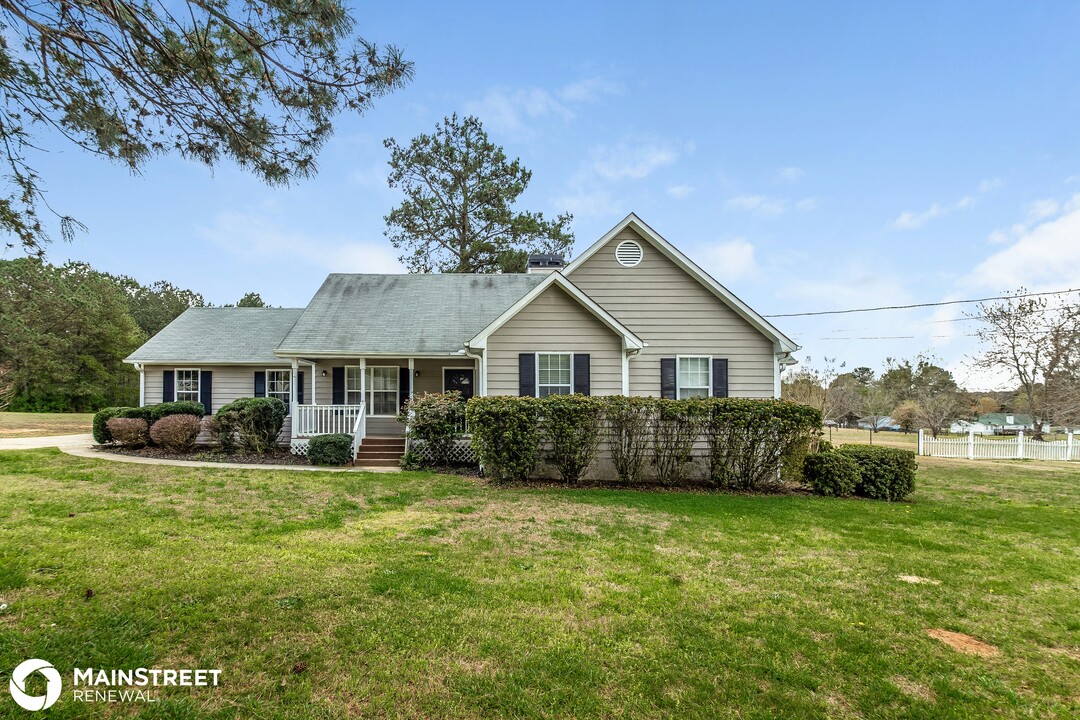 126 Country Meadows Ct in Mcdonough, GA - Building Photo