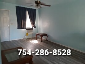 811 N 20th Ct, Unit 1