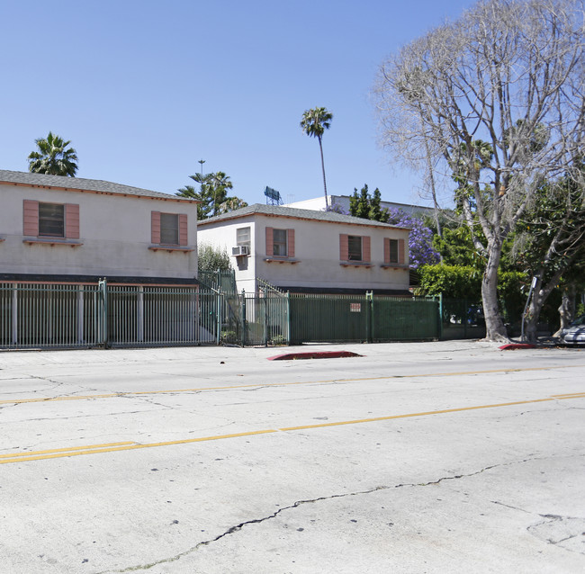 3922 W 7th St in Los Angeles, CA - Foto de edificio - Building Photo