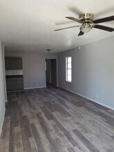 511 E Sayers Ave in San Antonio, TX - Building Photo - Building Photo