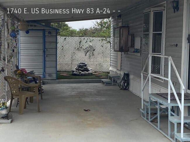 24 A St-Unit -- in Mission, TX - Building Photo - Building Photo