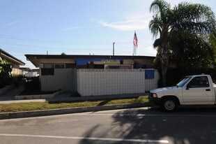 8940 Tina Way in Anaheim, CA - Building Photo