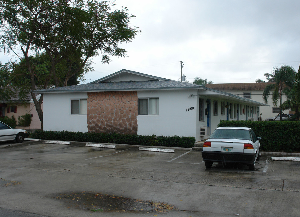 1958 Liberty St in Hollywood, FL - Building Photo