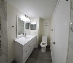 10013 Winding Lake Rd, Unit 107 in Sunrise, FL - Building Photo - Building Photo