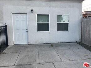 1904 W 37th Pl in Los Angeles, CA - Building Photo - Building Photo