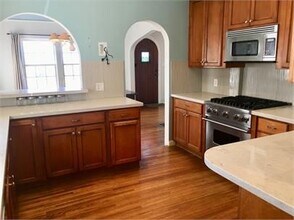 335 Poli St in Ventura, CA - Building Photo - Building Photo