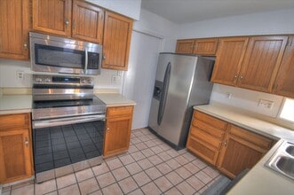 8212 Tina Dr NE in Albuquerque, NM - Building Photo - Building Photo