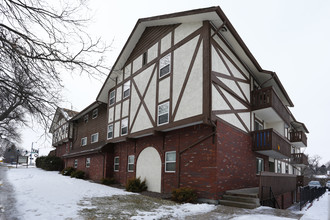 Coedhause Apartments in Greeley, CO - Building Photo - Building Photo