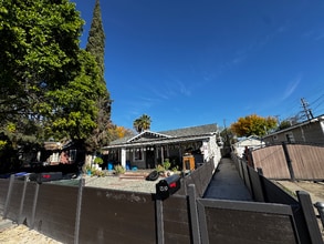 1319 N Stoddard Ave in San Bernardino, CA - Building Photo - Building Photo