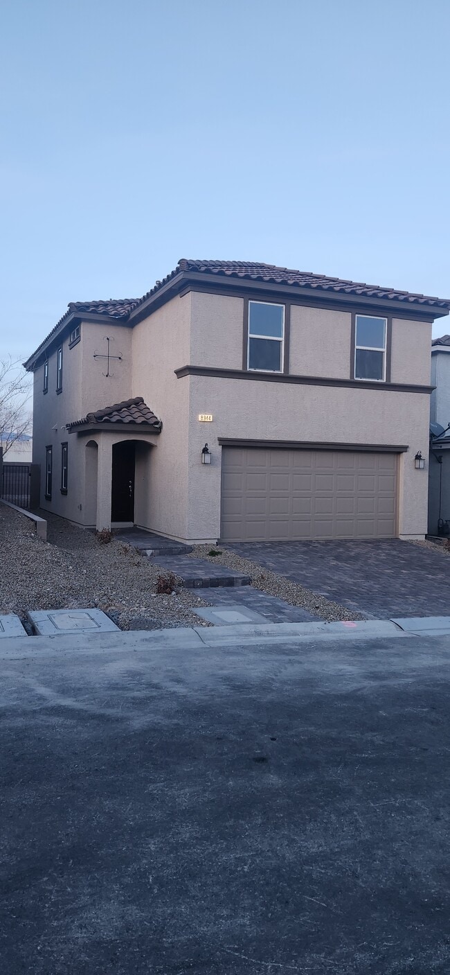 8944 Juniper Knoll Ave in Las Vegas, NV - Building Photo - Building Photo