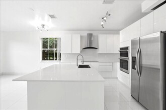 3802 SW 165th Terrace, Unit 2000-01-02108 in Miramar, FL - Building Photo - Building Photo