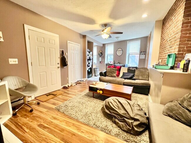 246 North St in Boston, MA - Building Photo - Building Photo