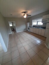 5983 Crabtree Church Rd in Molino, FL - Foto de edificio - Building Photo