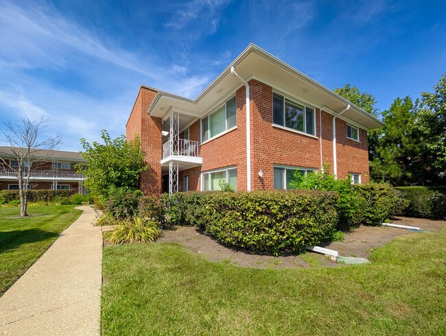 property at 724 N Western Ave