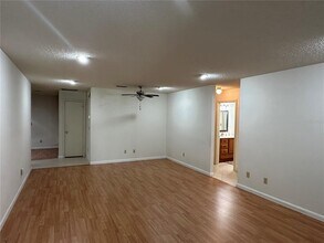 8420 SW 92 St in Ocala, FL - Foto de edificio - Building Photo