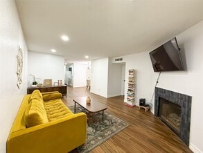 2120 El Paseo St, Unit 1207 in Houston, TX - Building Photo - Building Photo