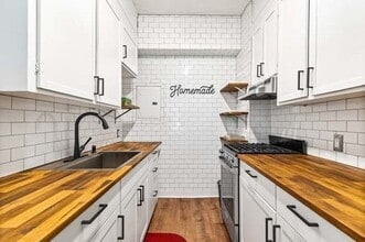 1945 Commonwealth Ave in Boston, MA - Building Photo - Building Photo