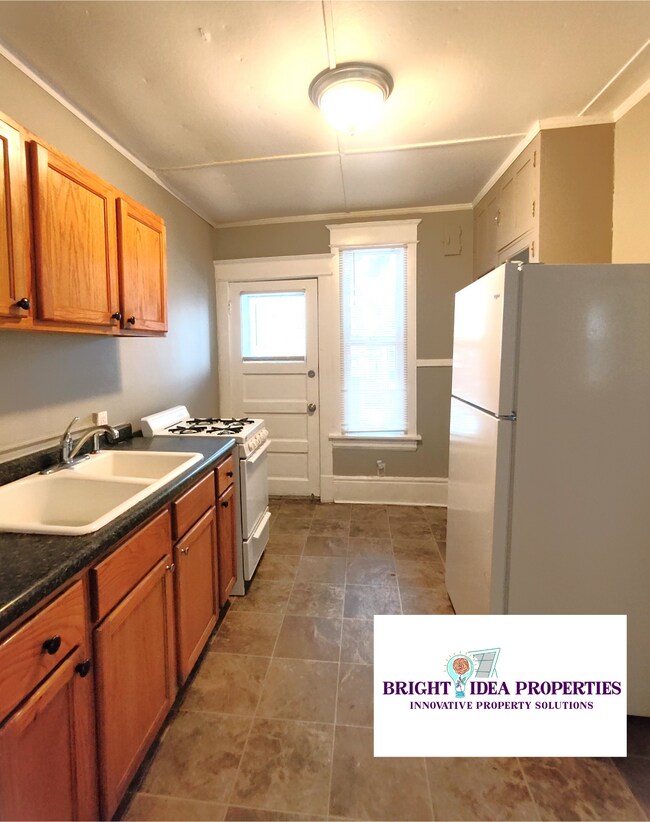 417 N Roy St, Unit 2 in St. Paul, MN - Building Photo - Building Photo