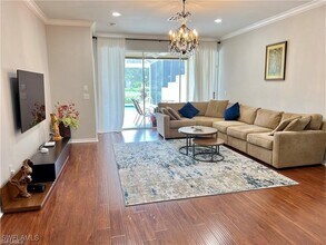 1812 Avian Ct in Naples, FL - Foto de edificio - Building Photo