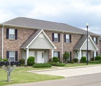 Lake Pointe Apartments in Starkville, MS - Foto de edificio - Building Photo