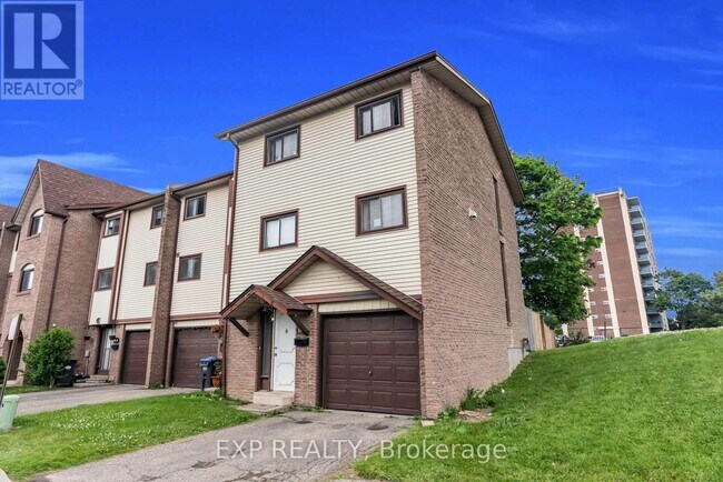 35 McCallum Ct in Brampton, ON - Building Photo - Building Photo