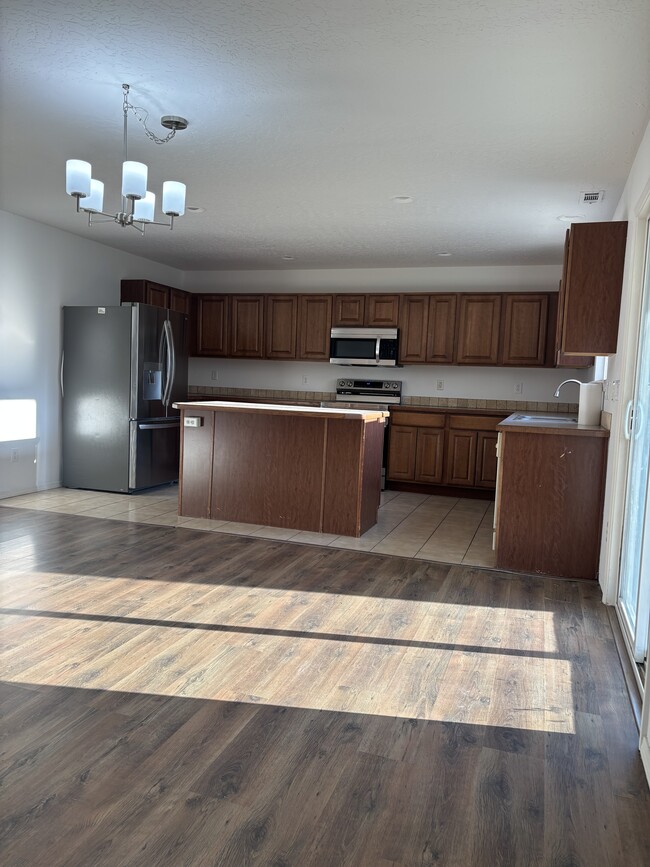 6665 S Loganberry Way in Boise, ID - Building Photo - Building Photo