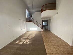 7844 Russling Leaf Dr in Las Vegas, NV - Building Photo - Building Photo