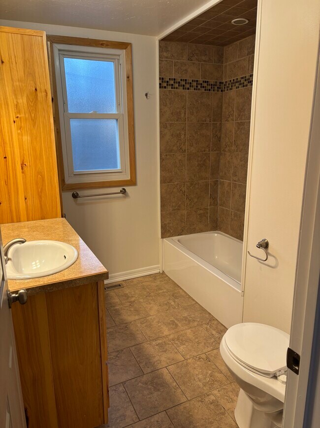 1731 Rumsey Ave in Cody, WY - Building Photo - Building Photo
