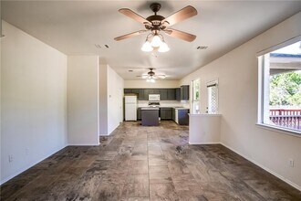 3772 Top Rock Ln in Round Rock, TX - Foto de edificio - Building Photo