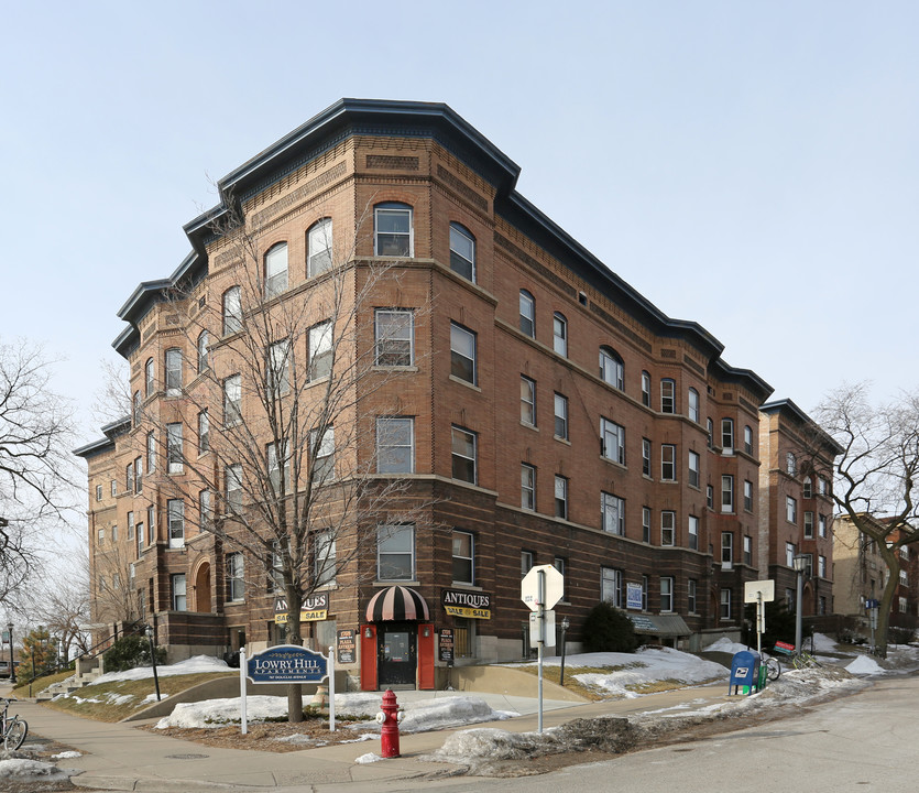 Lowry Hills Apartments in Minneapolis, MN - Building Photo