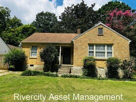 1041 Vaughn Rd in Memphis, TN - Building Photo