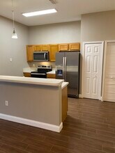 6076 Maggies Cir, Unit 105 in Jacksonville, FL - Foto de edificio - Building Photo