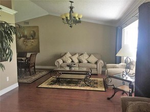 1873 Hollyhock Rd in Wellington, FL - Foto de edificio - Building Photo