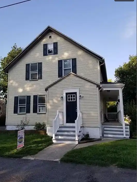 317 Summer St in Woonsocket, RI - Foto de edificio - Building Photo