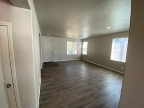 1654 Notting Hill Way in Plumas Lake, CA - Building Photo - Building Photo