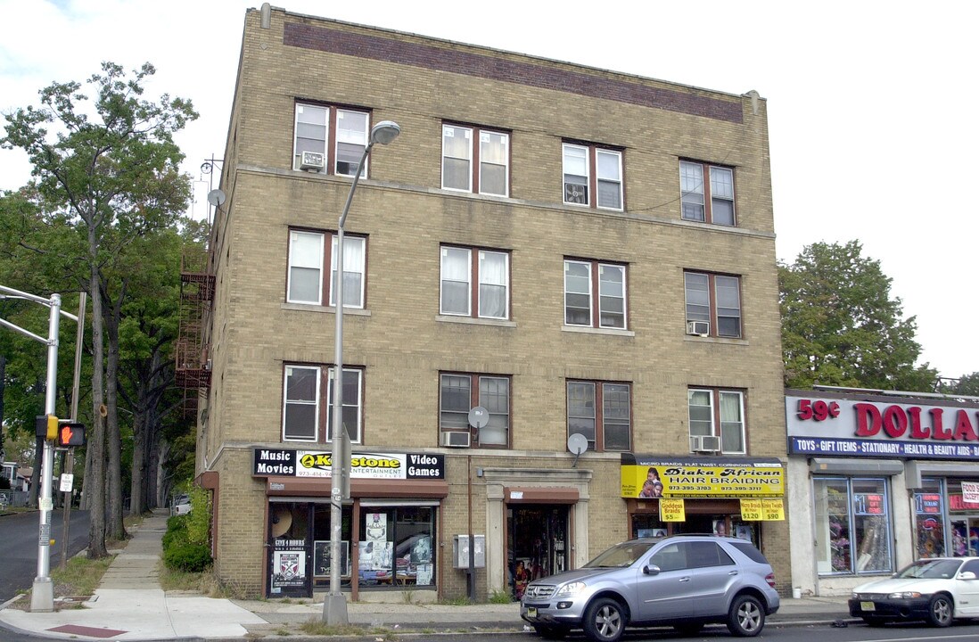 849-851 S Orange Ave in East Orange, NJ - Foto de edificio