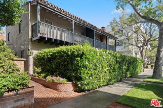 329 N Swall Dr in Beverly Hills, CA - Building Photo - Building Photo